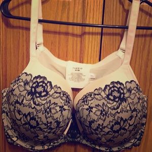 Torrid Bra 44DD
